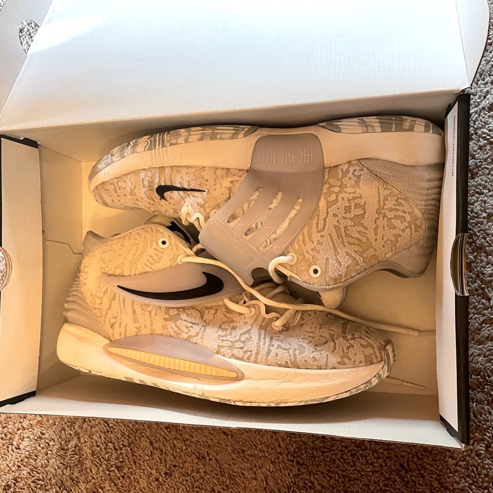 Nike kd14 white/grey kobe shoe